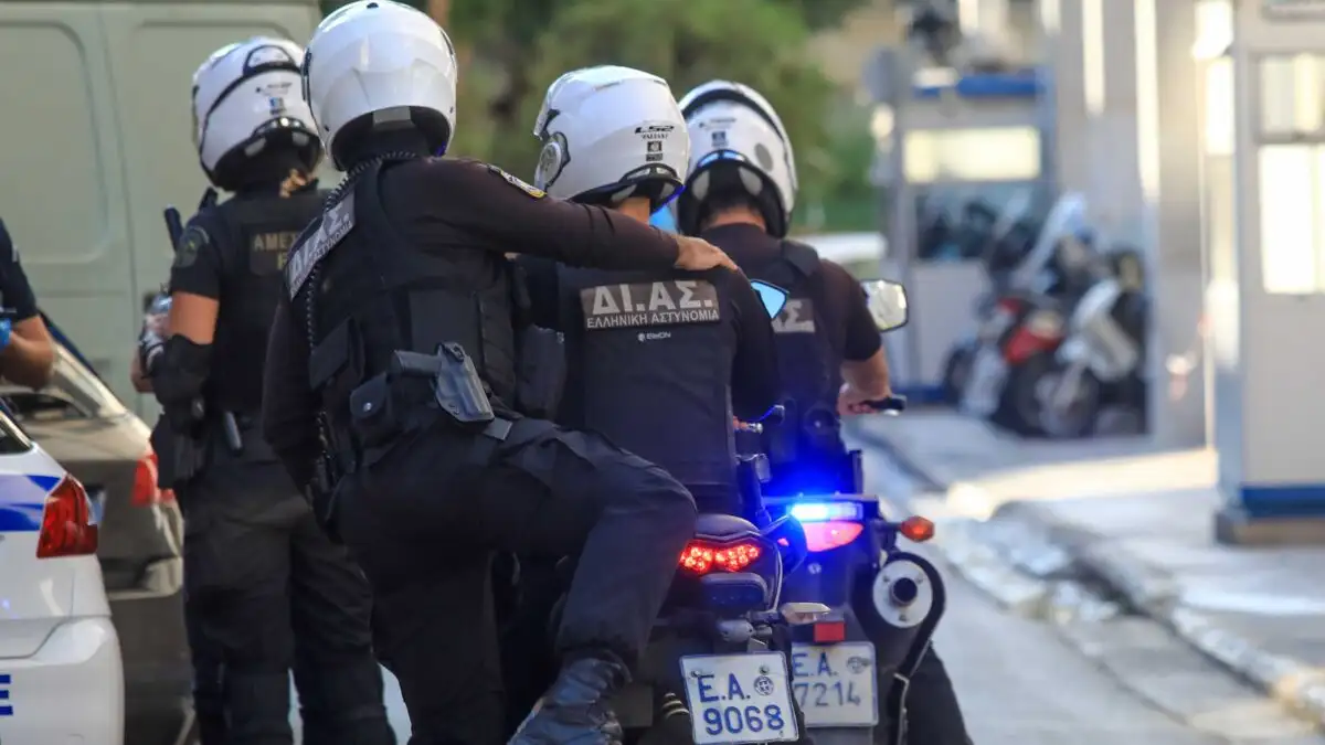 Σαρωτικοί έλεγχοι άνωθεν Περιφερειακού Ευόσμου με 13 ακινητοποιήσεις αυτοκινήτων