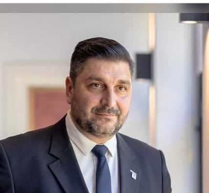 Κομνηνός: «Υπεραγία Θεοτόκε σώσον ημάς!»